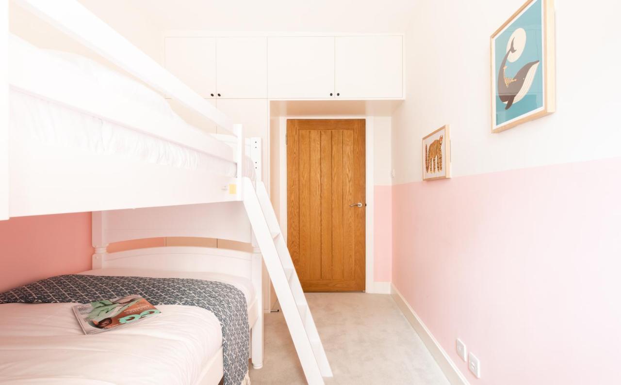 The Chelsea Arms - Bright 3Bdr With Garden & Private Parking Apartment London Bagian luar foto