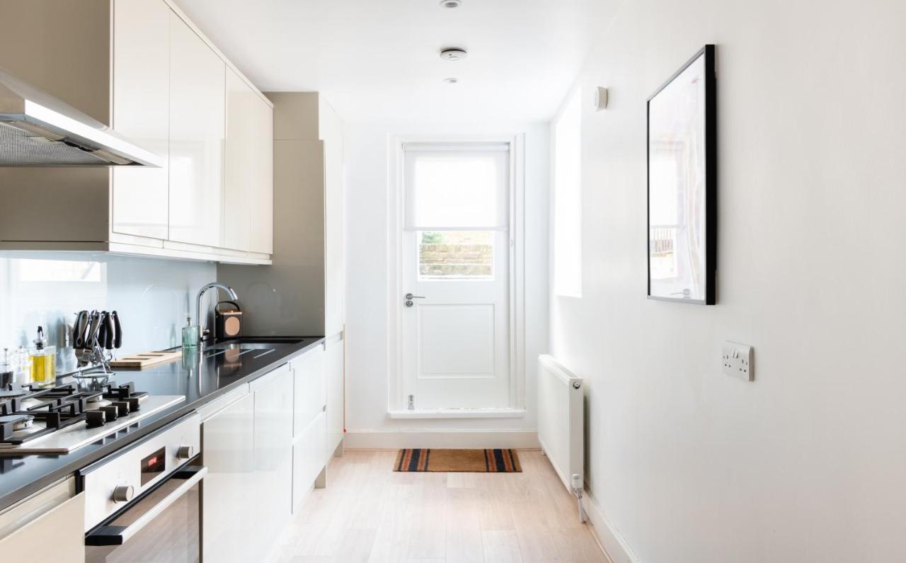 The Chelsea Arms - Bright 3Bdr With Garden & Private Parking Apartment London Bagian luar foto